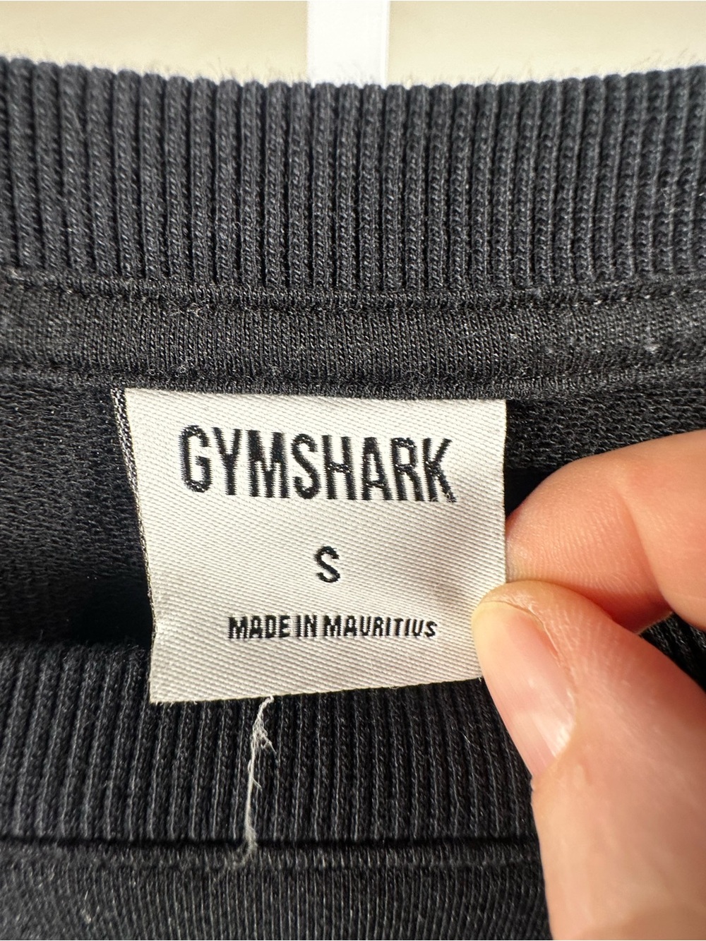 351. Gymshark Black Cropped Long-Sleeve Women's Top -Oversized - Picture 2 of 5